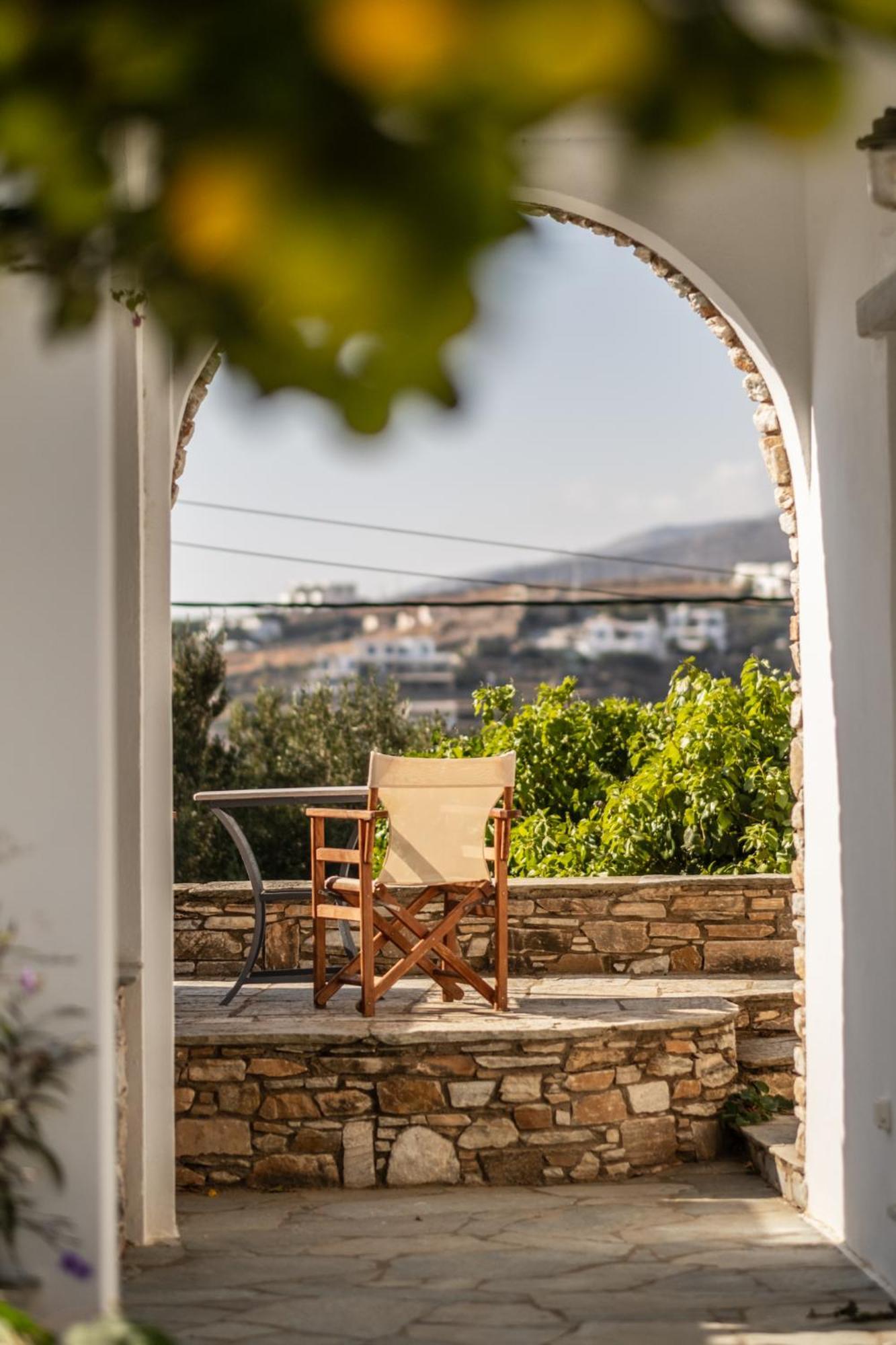 Romano Garden House - Land Tales Agios Romanos Eksteriør billede