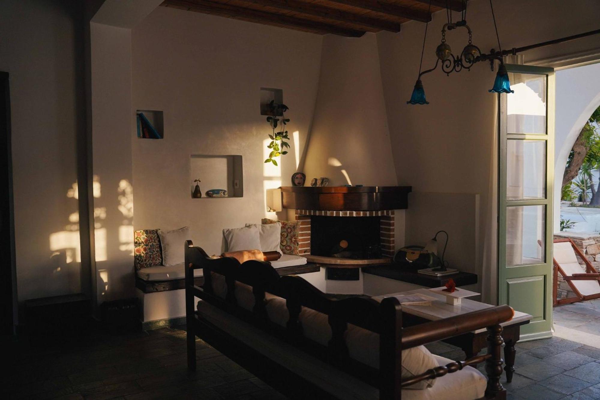 Romano Garden House - Land Tales Agios Romanos Eksteriør billede